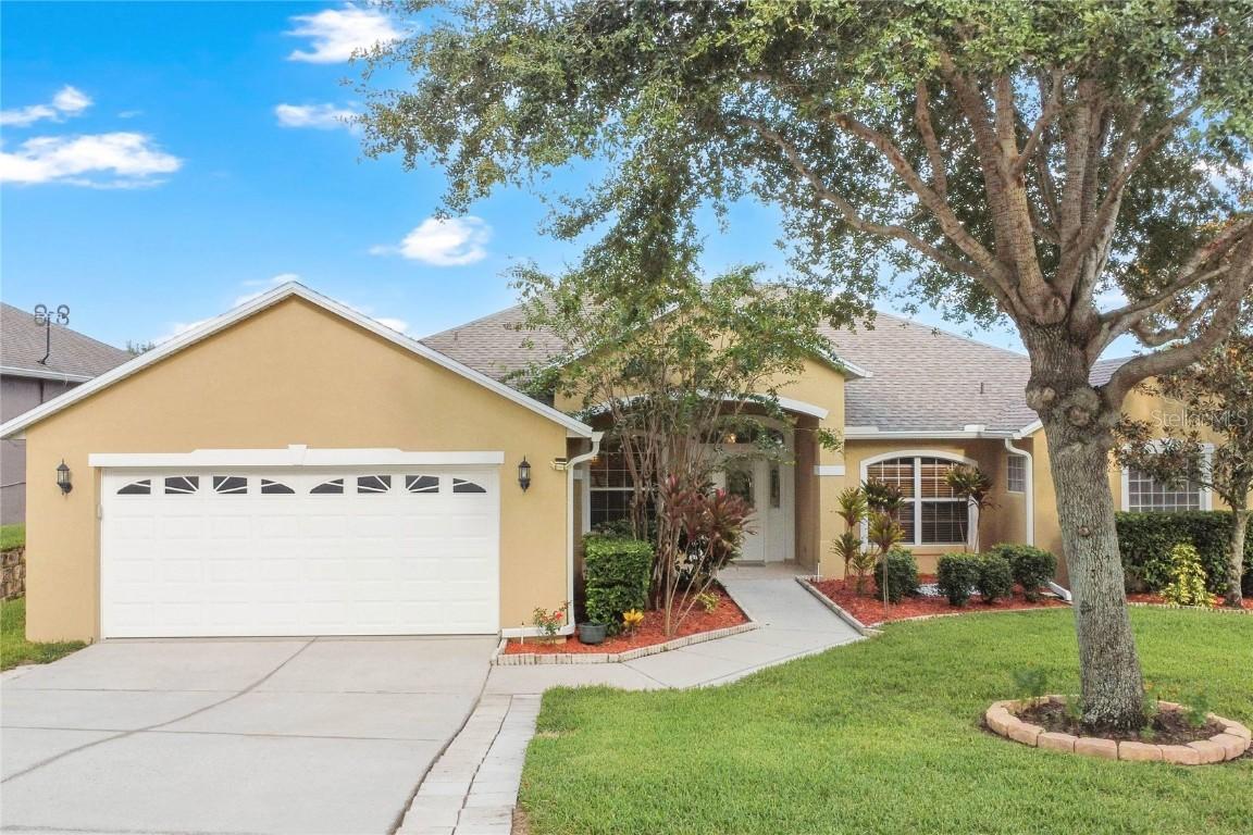 110 Compass Rose Dr., Groveland, FL 34736