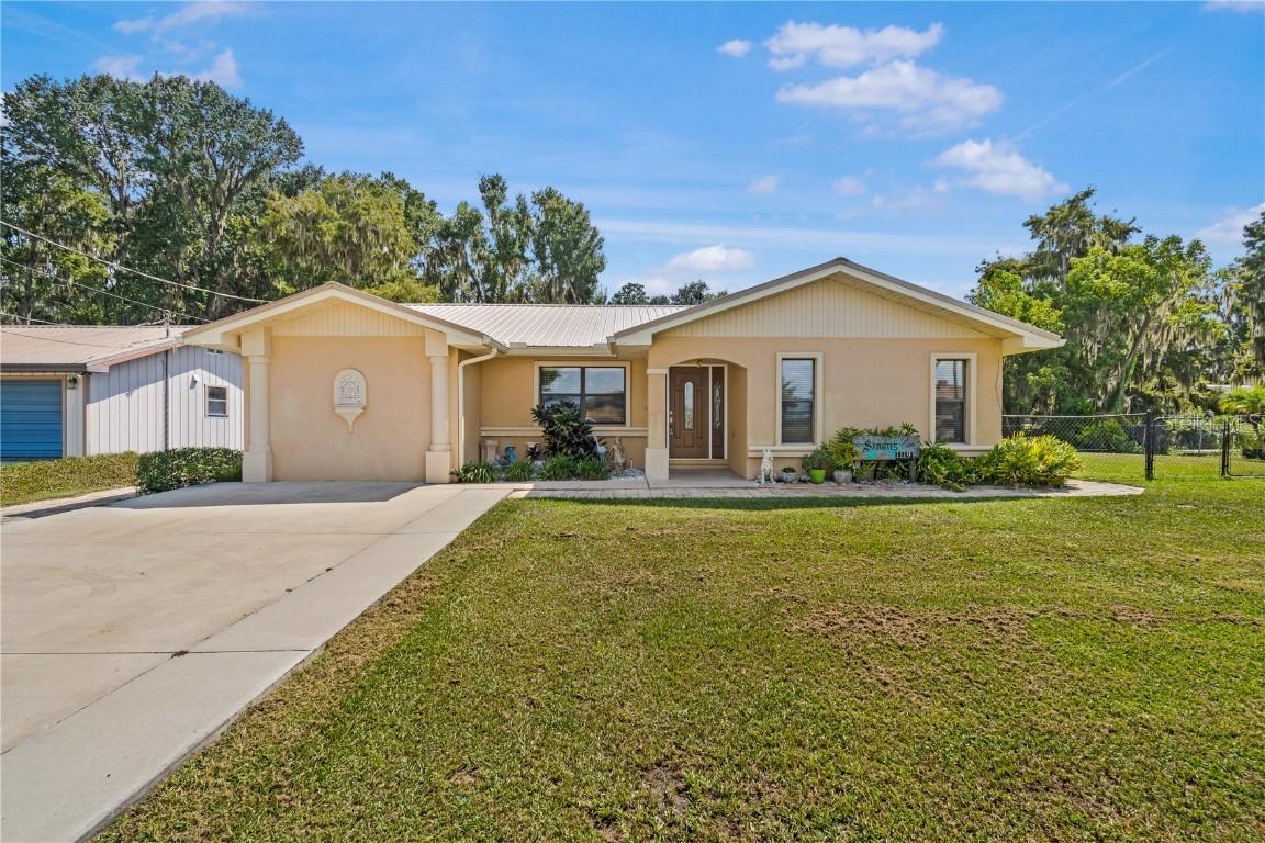 1119 Cr 457, Lake Panasoffkee, FL 33538