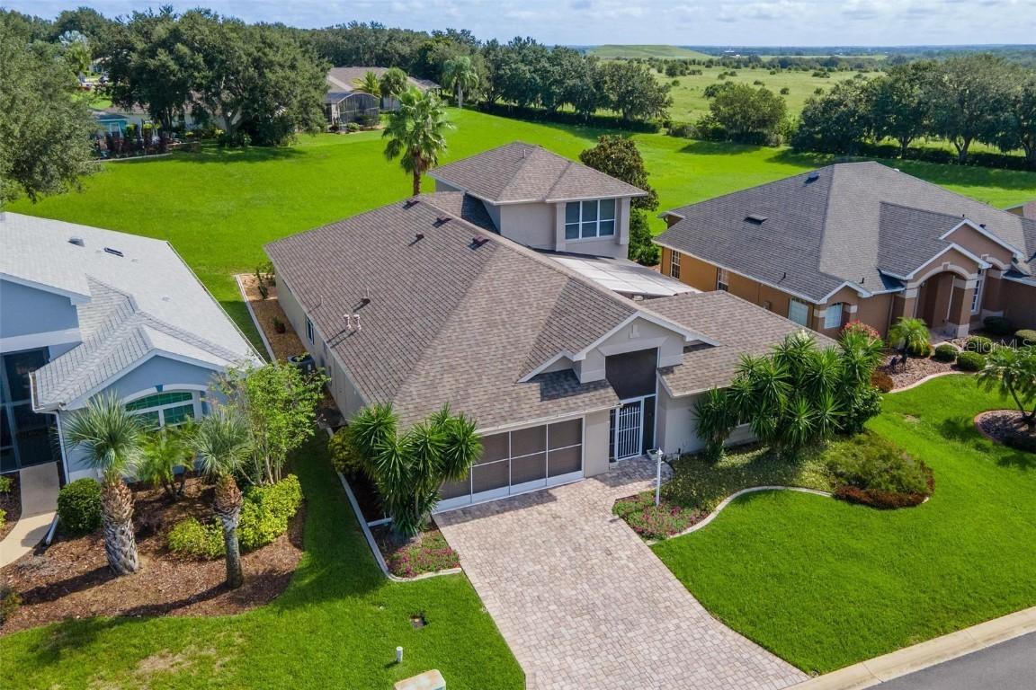 5789 Bounty Cir., Tavares, FL 32778