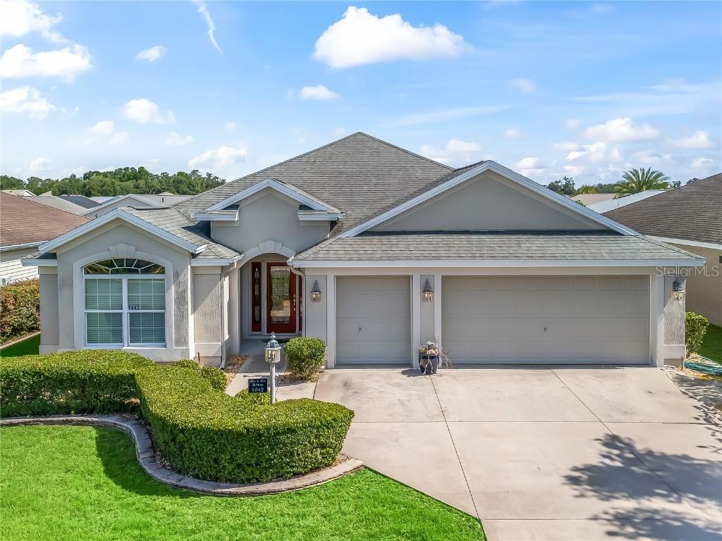 1642 Pennecamp Dr., The Villages, FL 32162