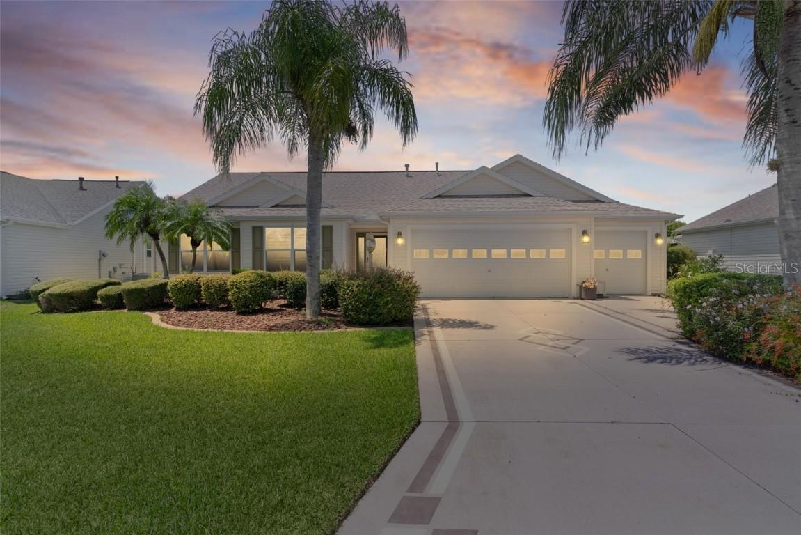 542 Kempton Pl., The Villages, FL 32162