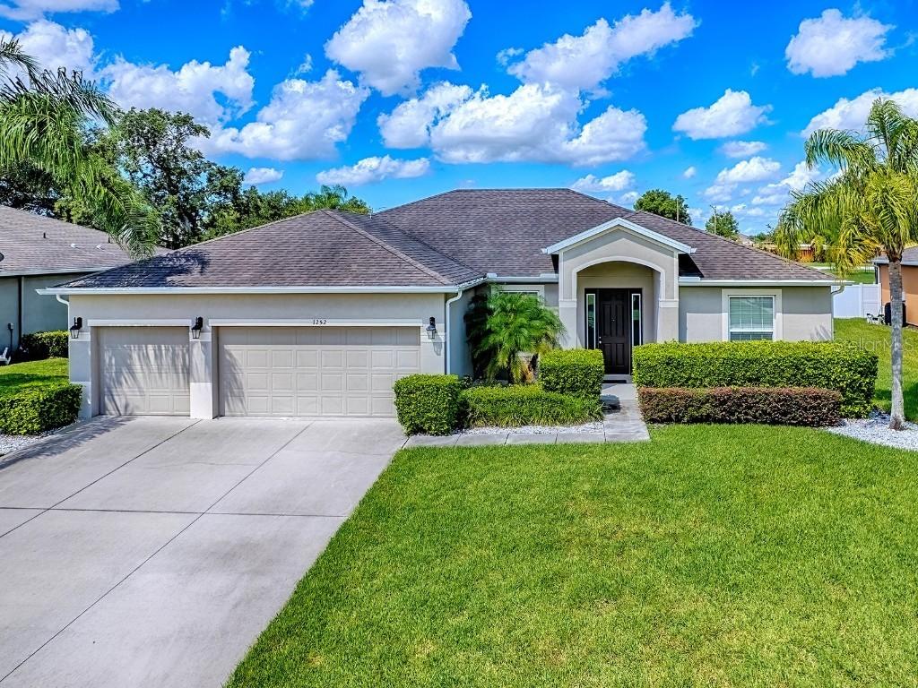1252 Degraw Dr., Apopka, FL 32712