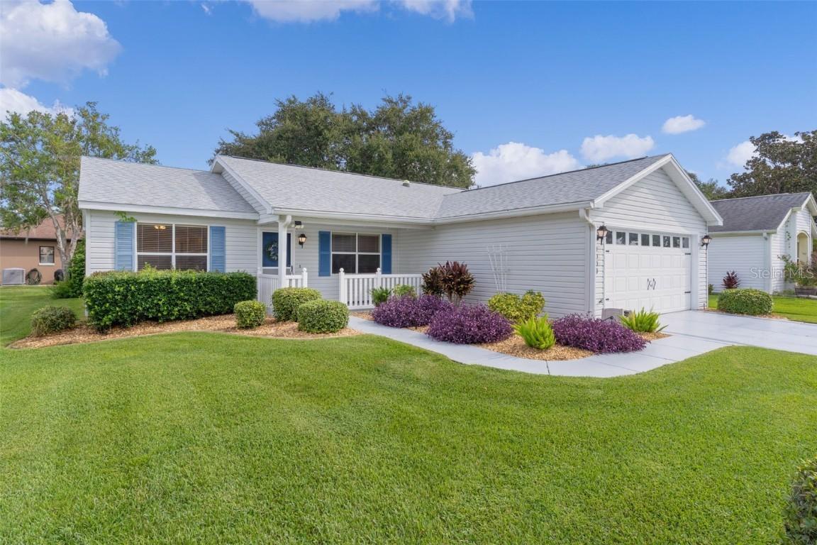 1003 Del Mar Dr., Lady Lake, FL 32159