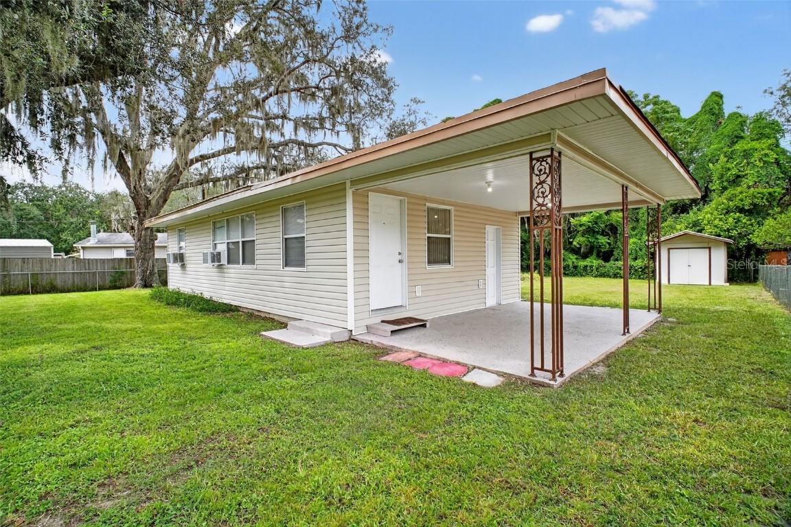 2704 Wood St., Leesburg, FL 34748