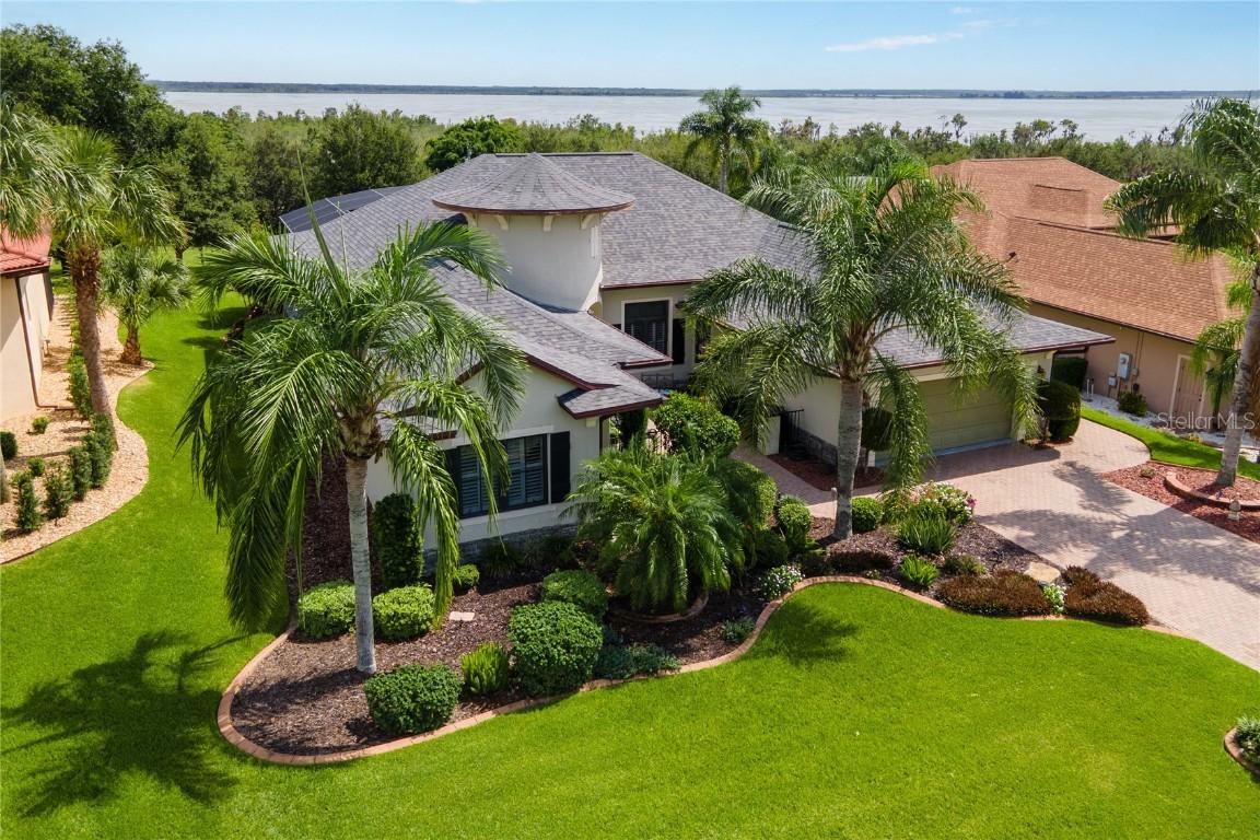 38712 Oak Place Ct., Lady Lake, FL 32159