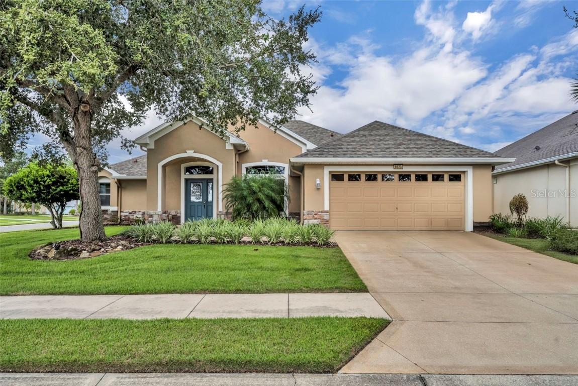 8923 Bridgeport Bay Cir., Mount Dora, FL 32757