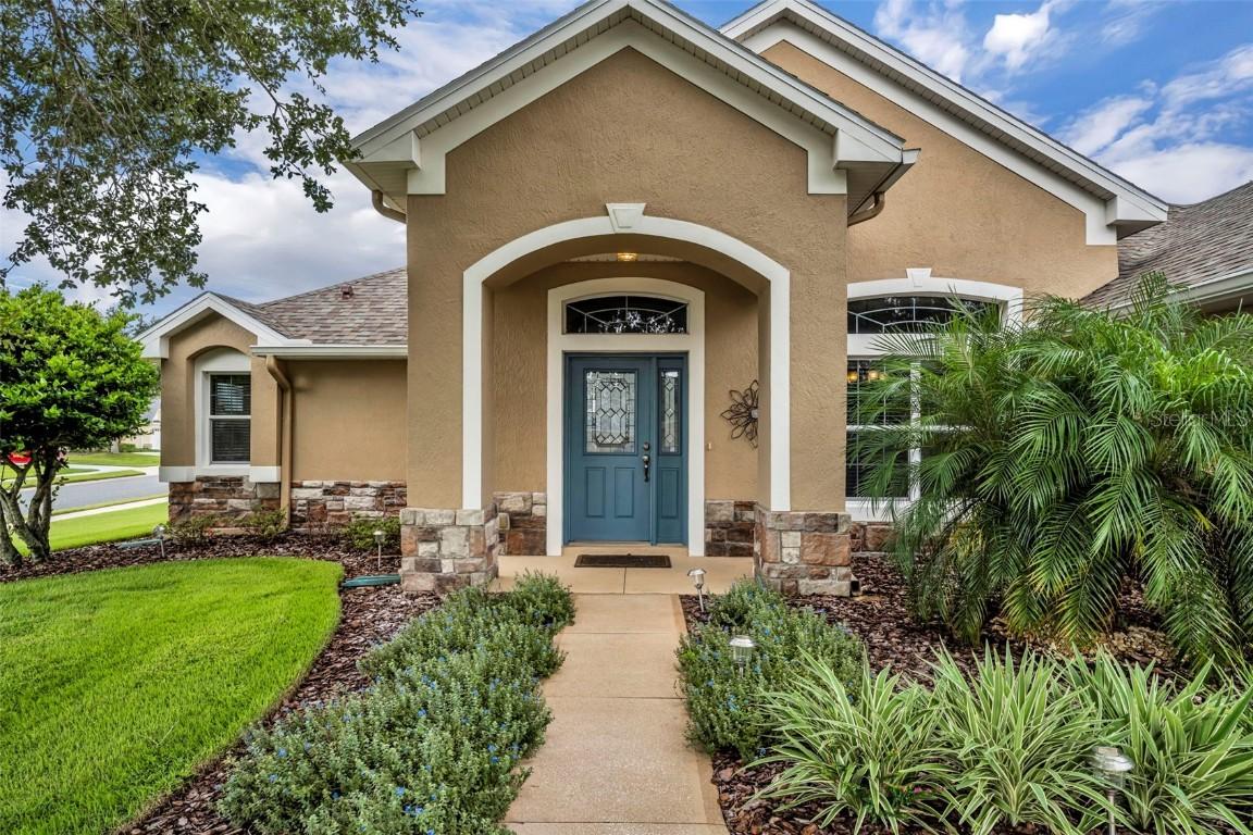 8923 Bridgeport Bay Cir., Mount Dora, FL 32757