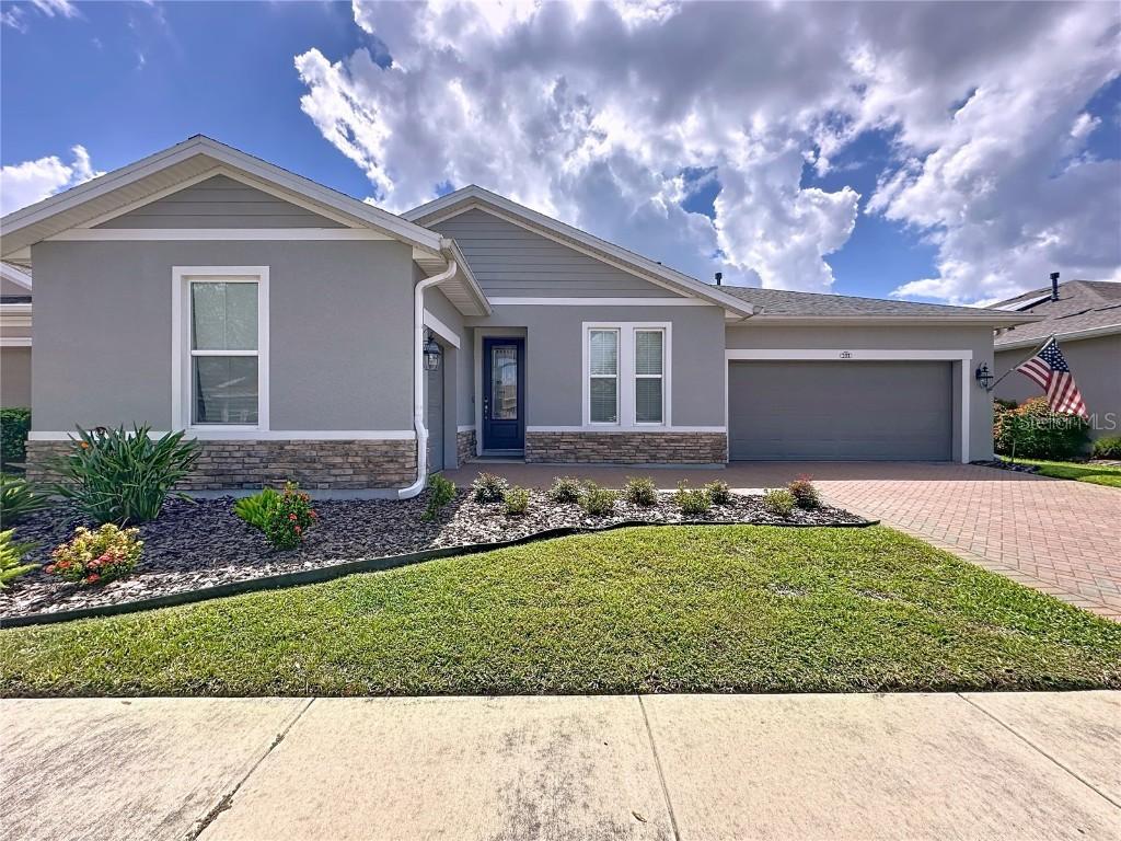 201 Silver Maple Rd., Groveland, FL 34736