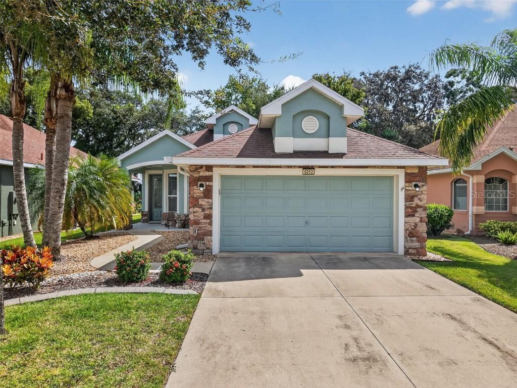 8252 Bridgeport Bay Circle Cir., Mount Dora, FL 32757
