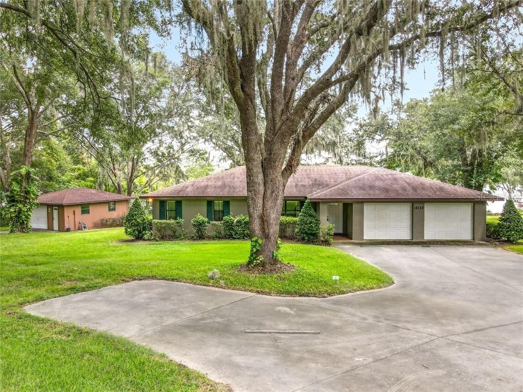 18132 Tuckaway Ln., Umatilla, FL 32784