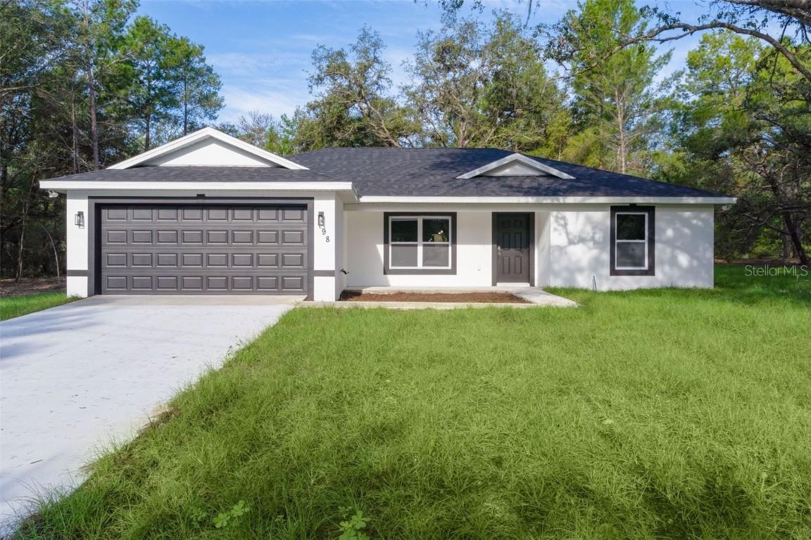 98 Malauka Pass Course, Ocklawaha, FL 32179