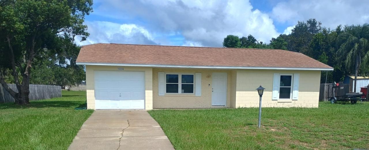 13332 Grand Terrace Dr., Grand Island, FL 32735