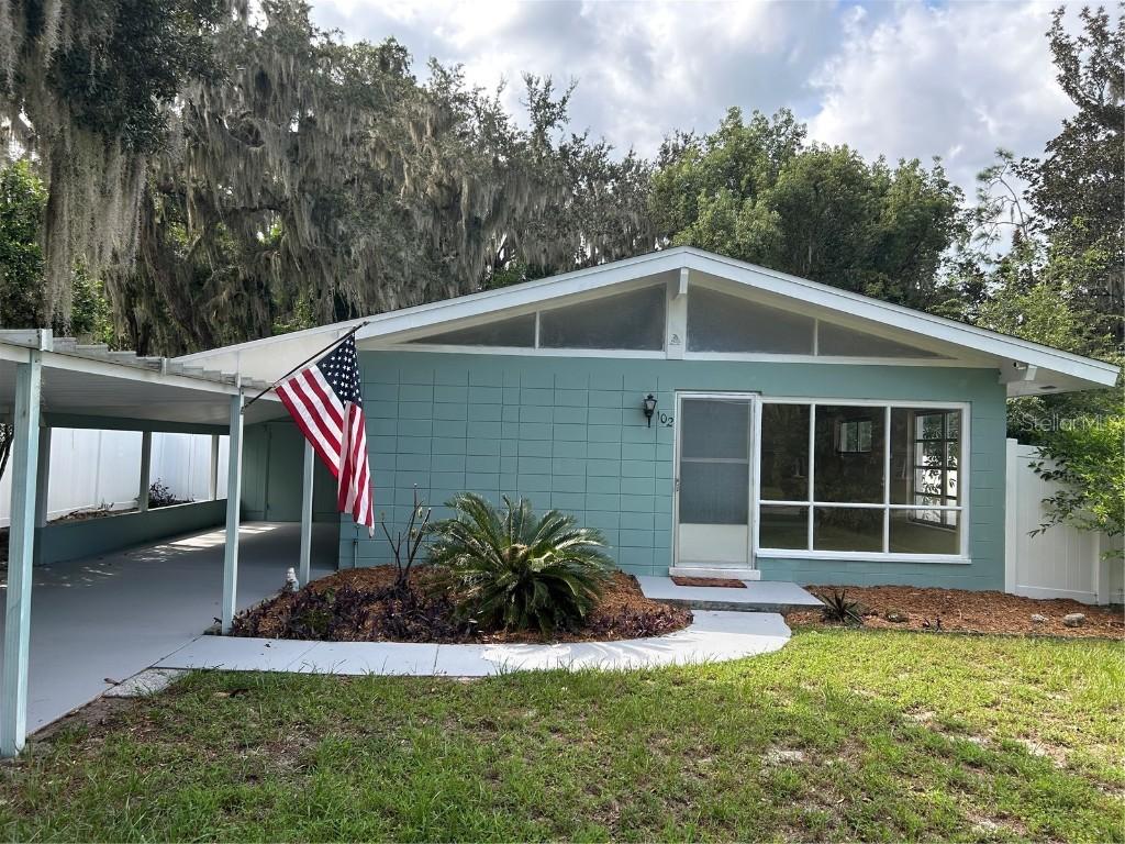 102 E Pendleton Ave., Eustis, FL 32726
