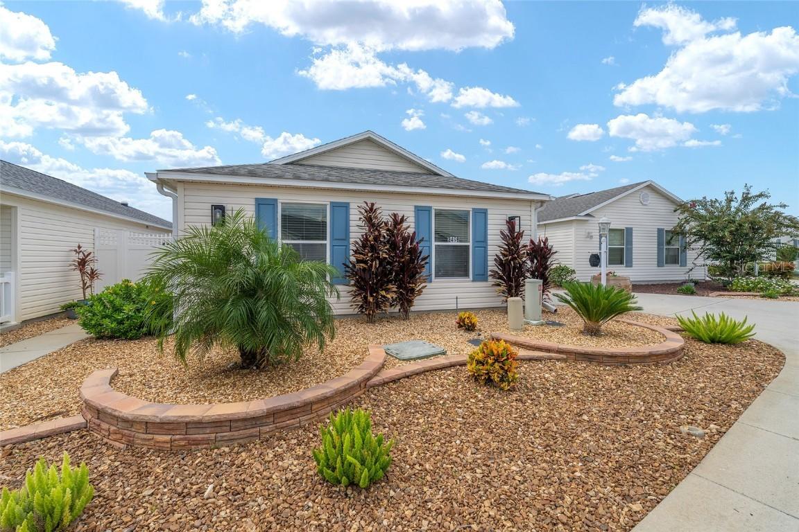 2498 Yalaha Ave., The Villages, FL 32162