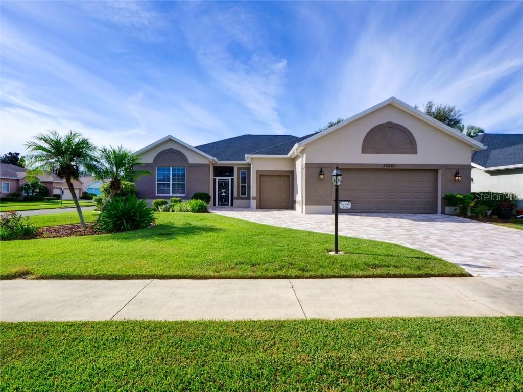 25301 Forest Oak Ct., Leesburg, FL 34748