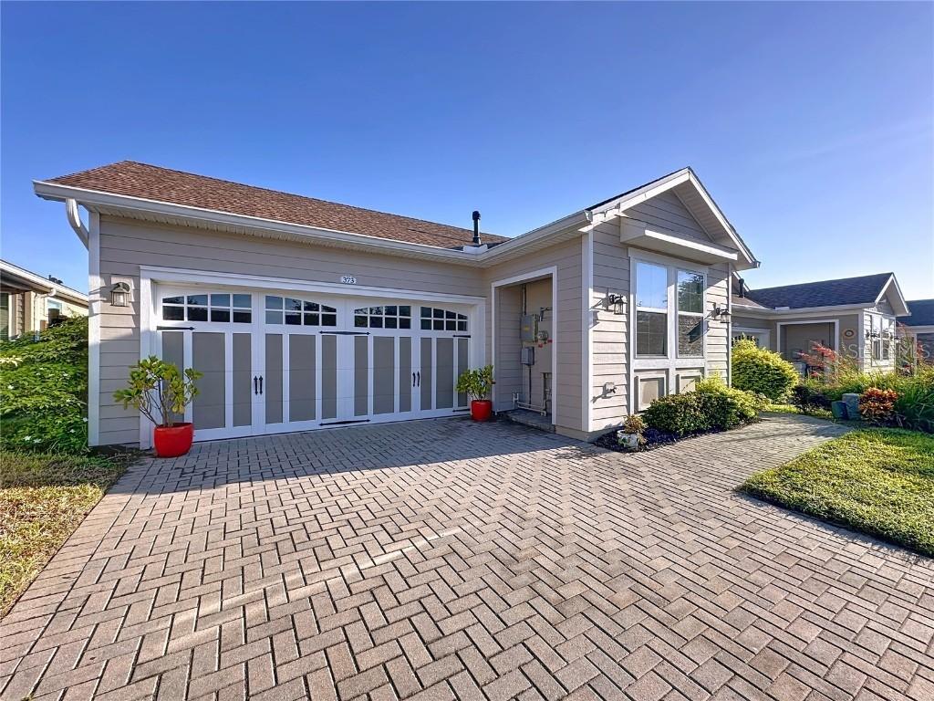 373 Alcove Dr., Groveland, FL 34736