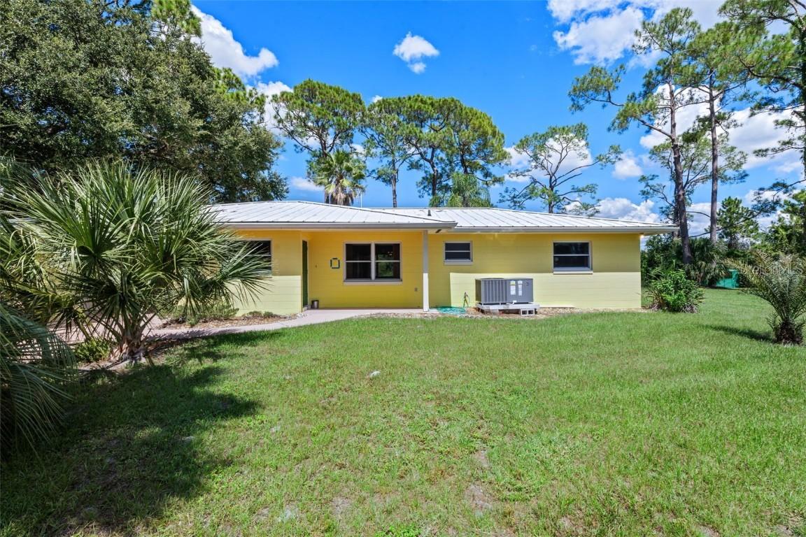 37451 Beach Dr., Umatilla, FL 32784