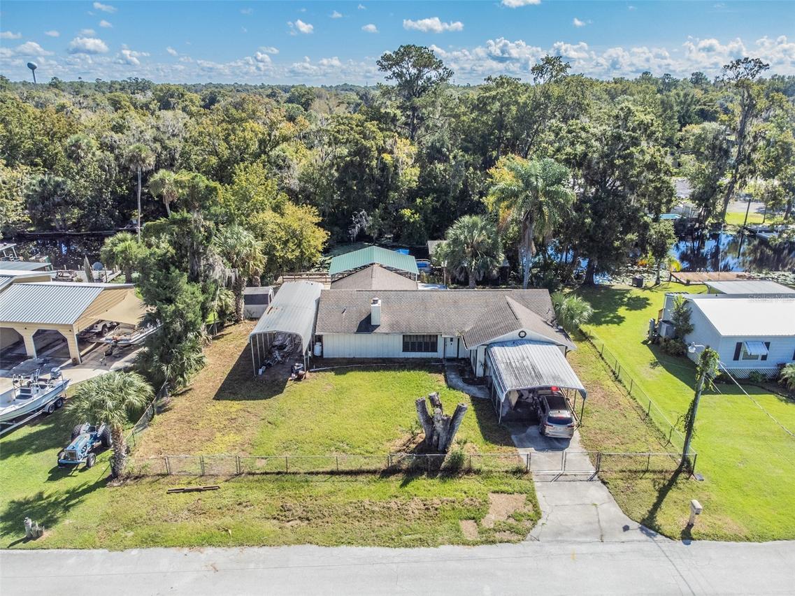 55746 Carrol St., Astor, FL 32102