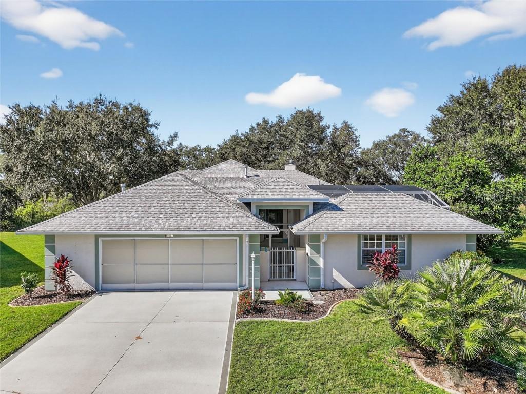 21607 Regency Park Ln., Leesburg, FL 34748