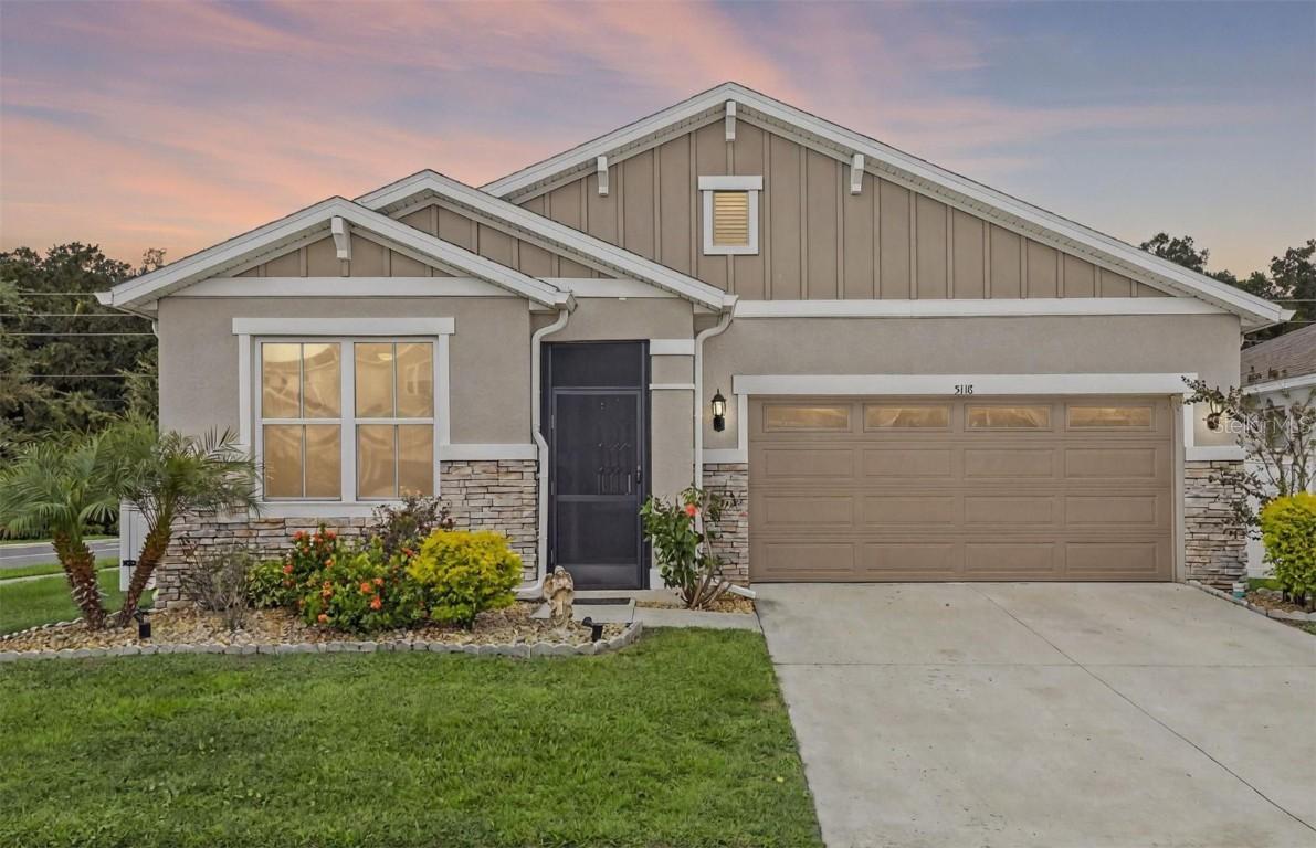 5118 Meadow Song Dr., Okahumpka, FL 34762