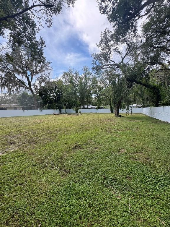 2211 Keuka Ave., Leesburg, FL 34748