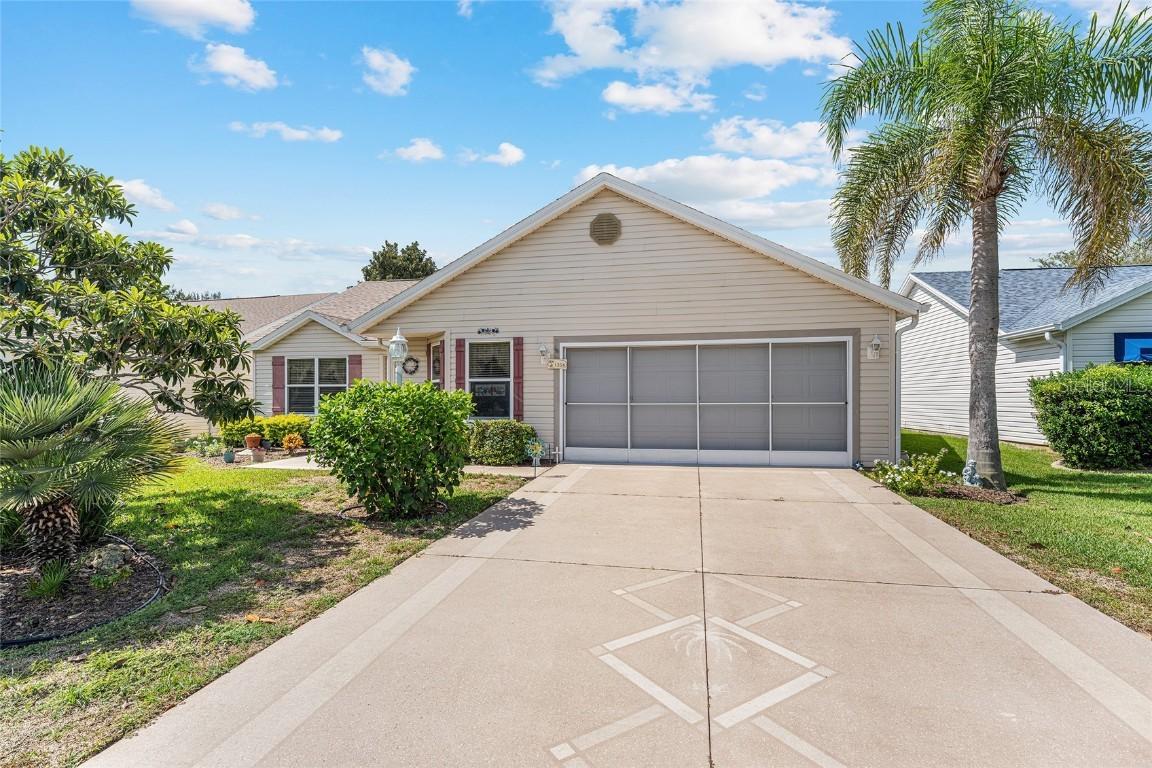1258 Weaton Ct., The Villages, FL 32162