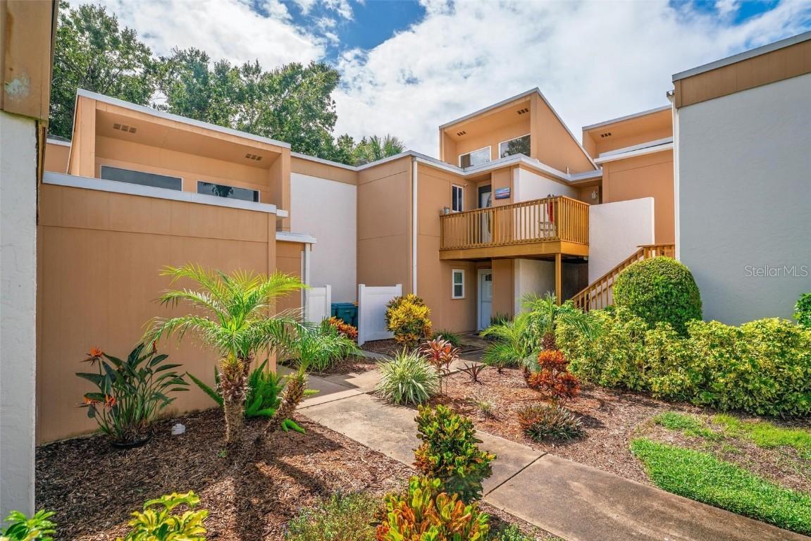 1051 S Highland St. #5-D, Mount Dora, FL 32757