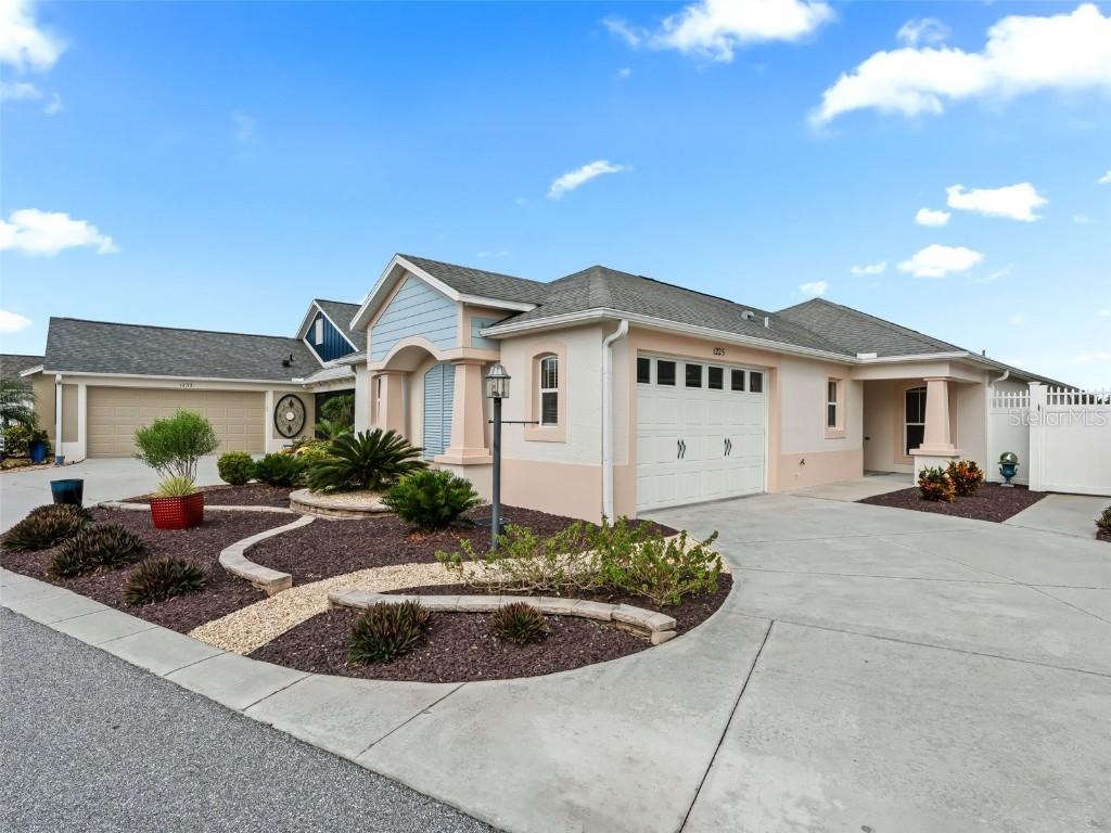 1225 Edgewater Ln., The Villages, FL 32162