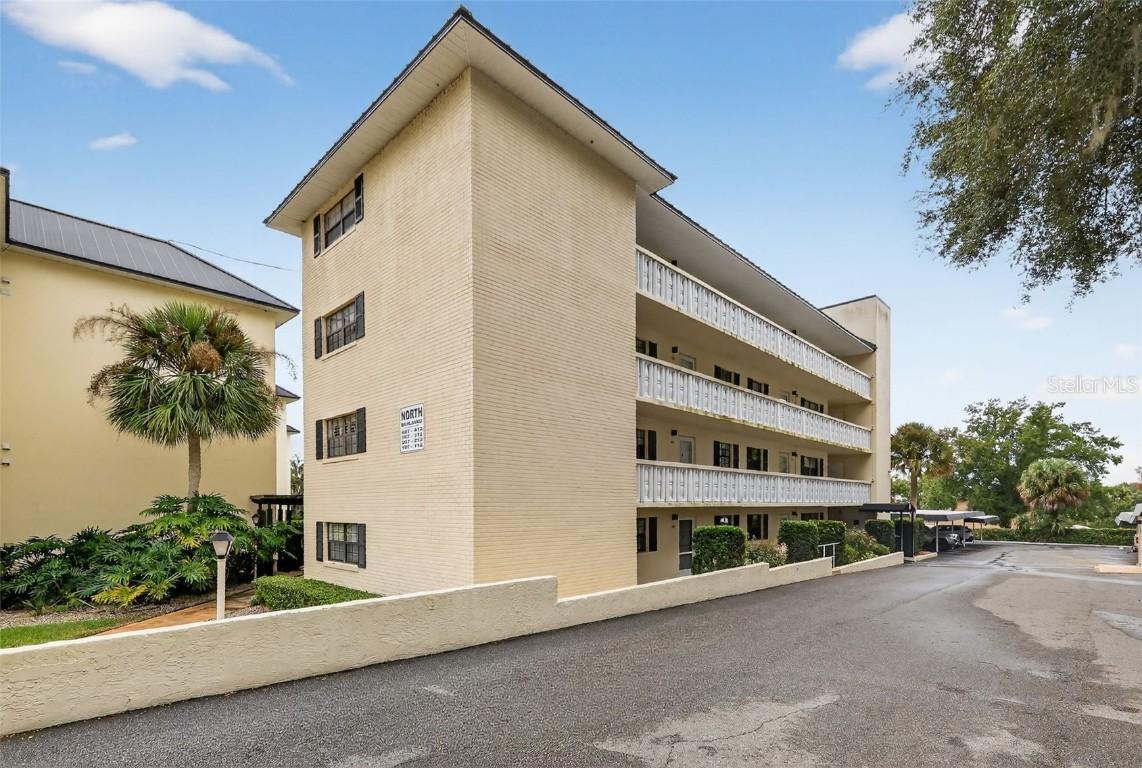 101 N Grandview St. #210, Mount Dora, FL 32757