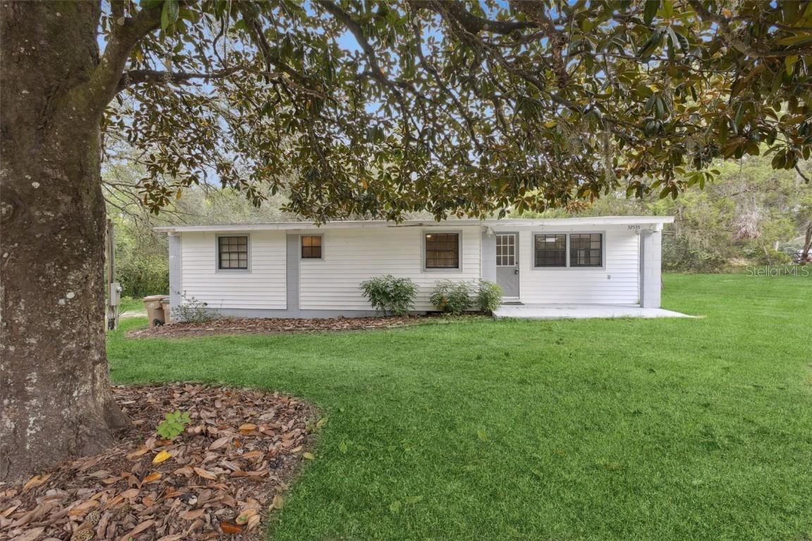 32535 Pine Rd., Eustis, FL 32736