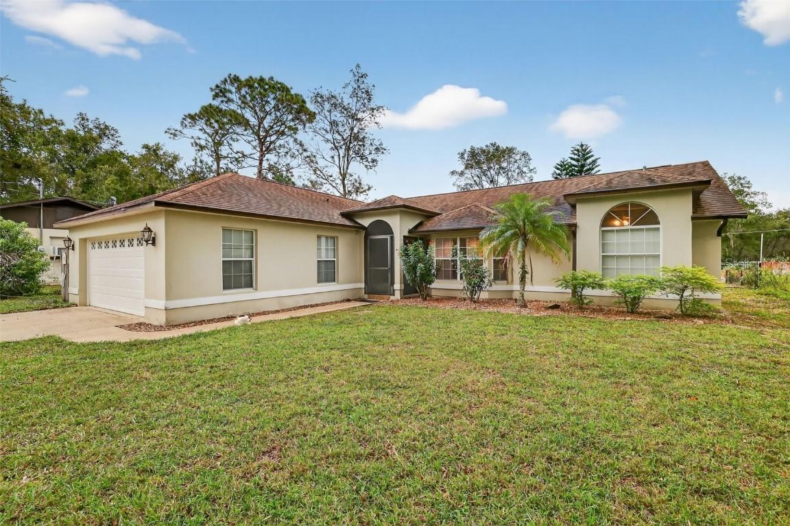 40416 W 9th Ave., Umatilla, FL 32784