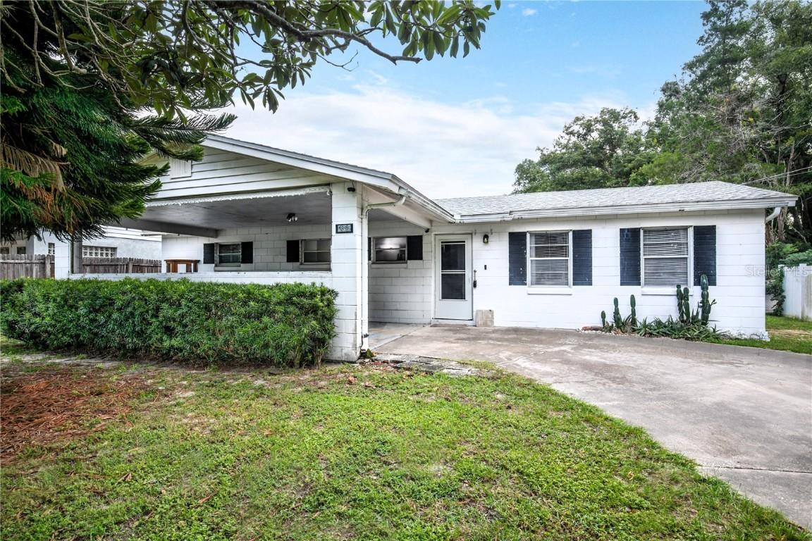 1330 Palm Dr., Mount Dora, FL 32757
