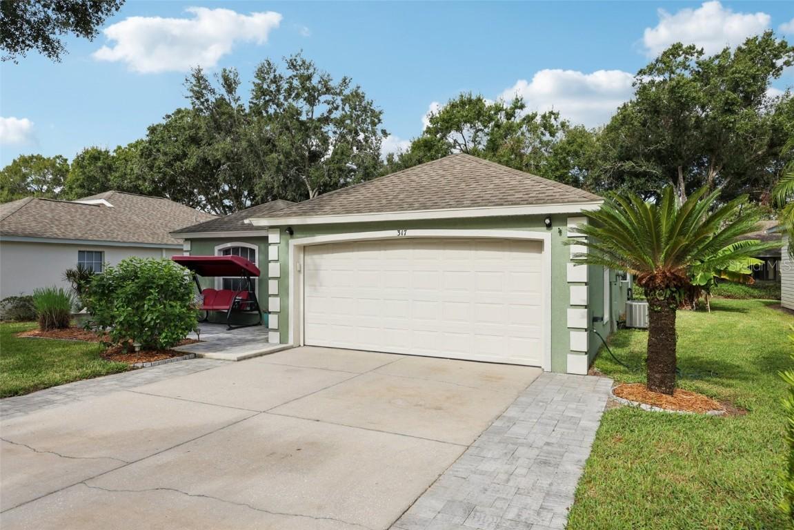 317 Baytree Blvd., Tavares, FL 32778