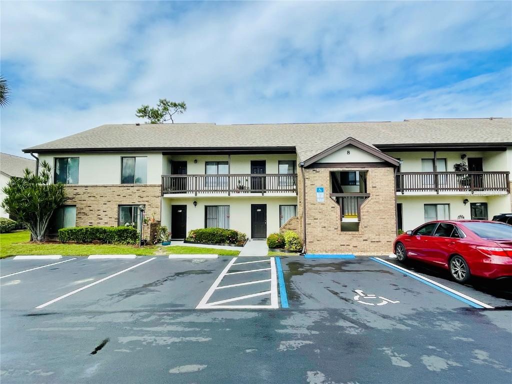 1515 Huntington Ln. #812, Rockledge, FL 32955