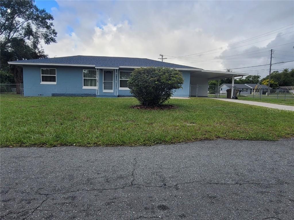 945 Marion Dr., Mount Dora, FL 32757