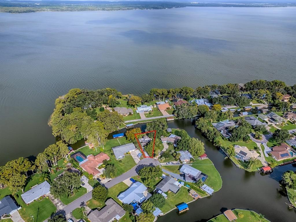 1613 Orange Ave., Tavares, FL 32778