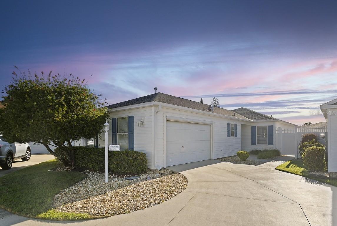 2053 Duval Ct., The Villages, FL 32162