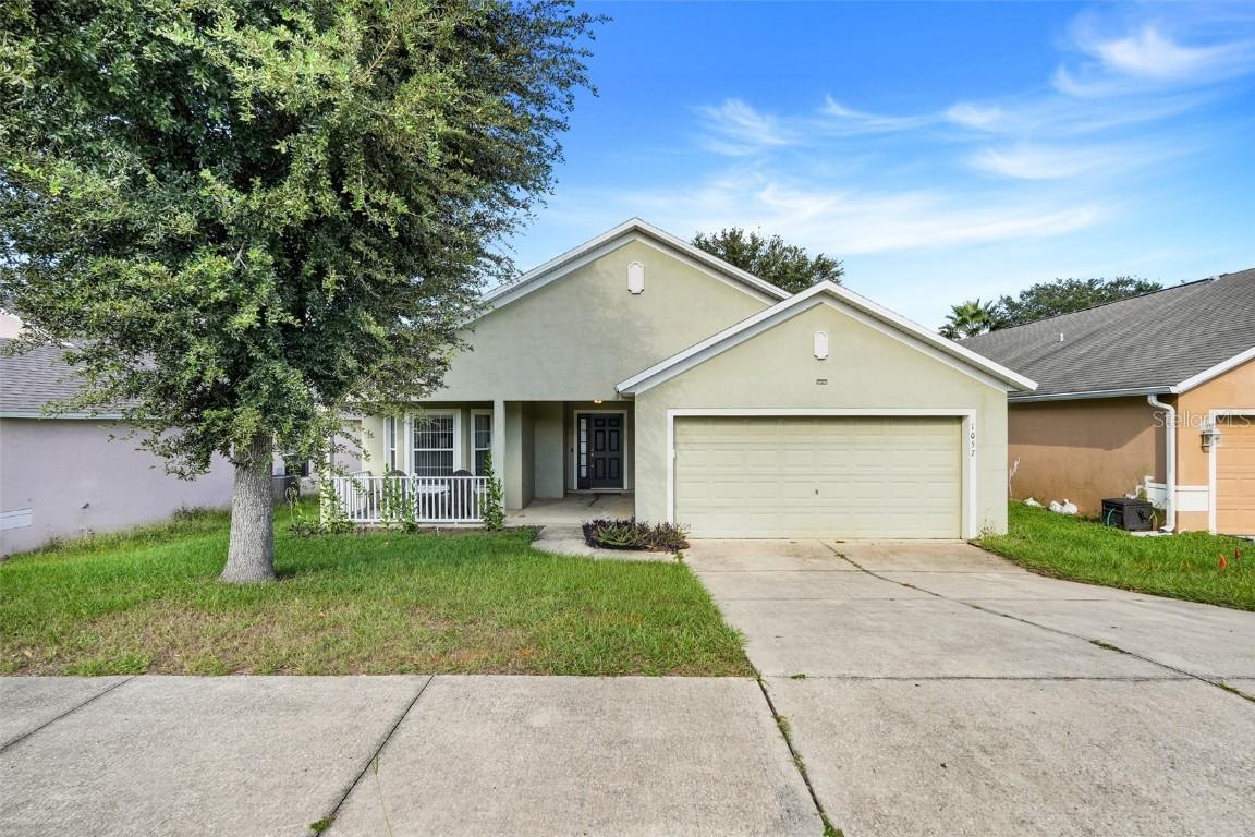 1057 Bluegrass Dr., Groveland, FL 34736