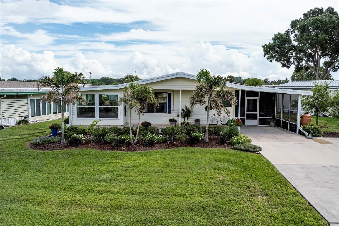 1424 Mohawk Cir., Tavares, FL 32778