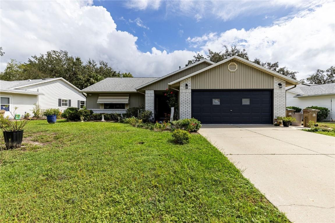 803 Dundee Cir., Leesburg, FL 34788