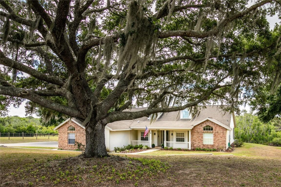 17728 Palm View Cir., Mount Dora, FL 32757