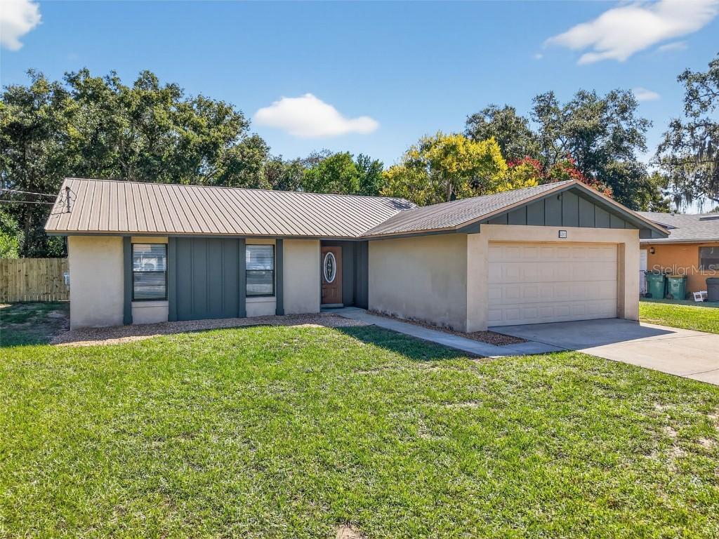 501 Fahnstock St., Eustis, FL 32726