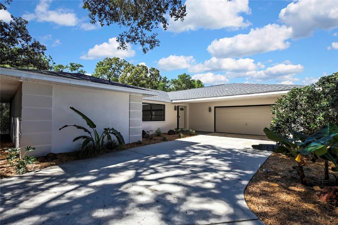 9 Hollyhock Ct., Homosassa, FL 34446