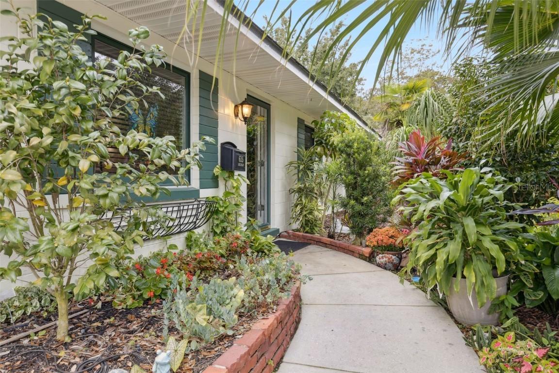 635 Michigan St., Mount Dora, FL 32757