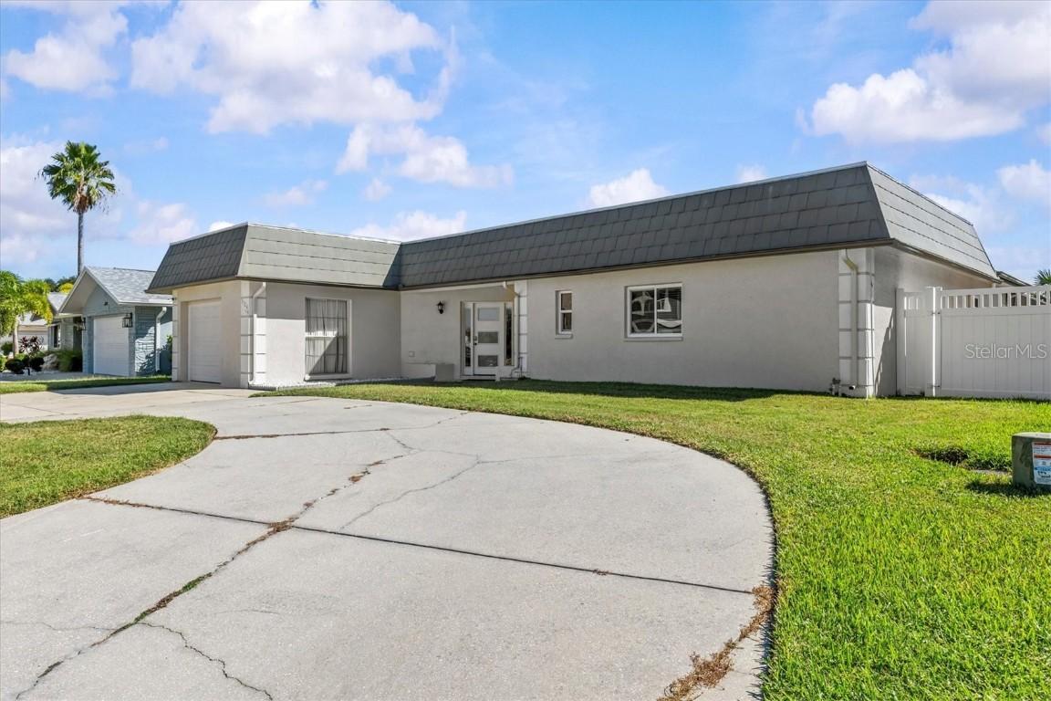 5524 Leeward Ln., New Port Richey, FL 34652