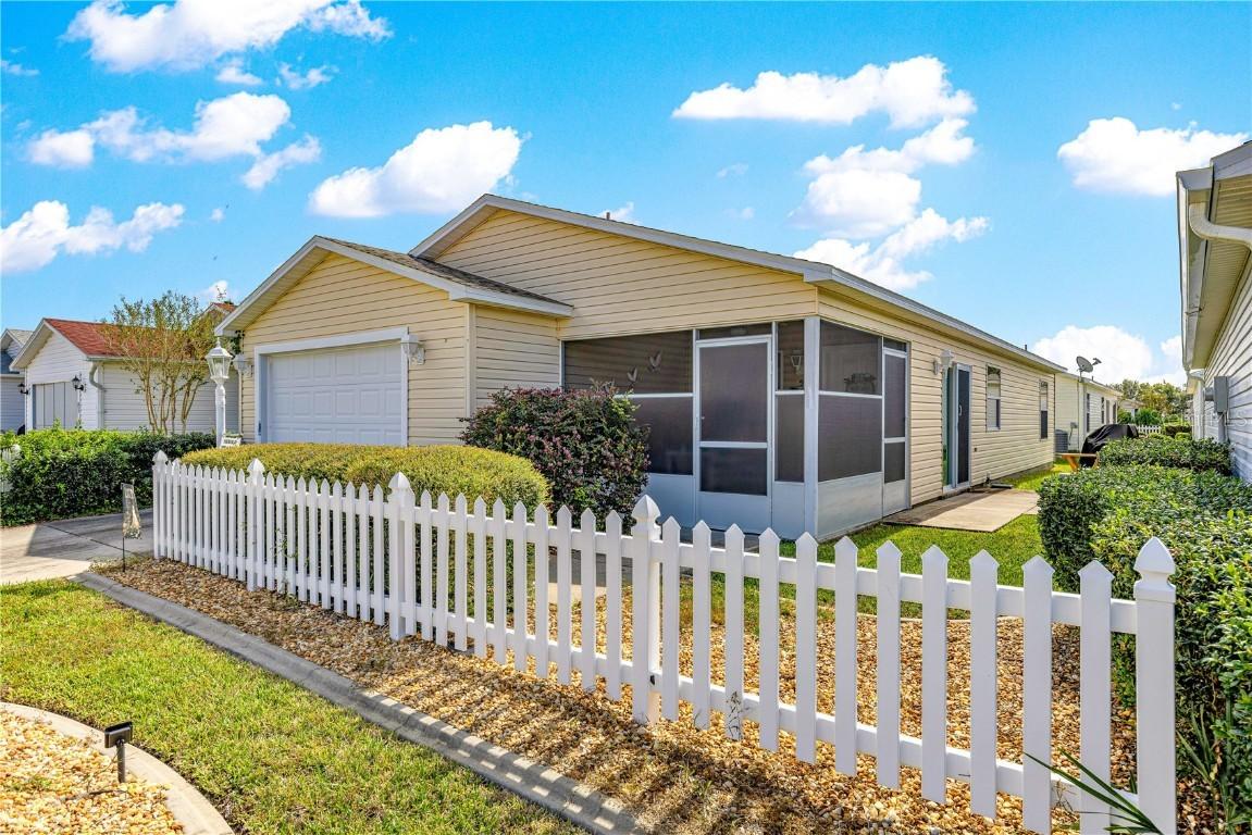 2912 Barboza Dr., The Villages, FL 32162