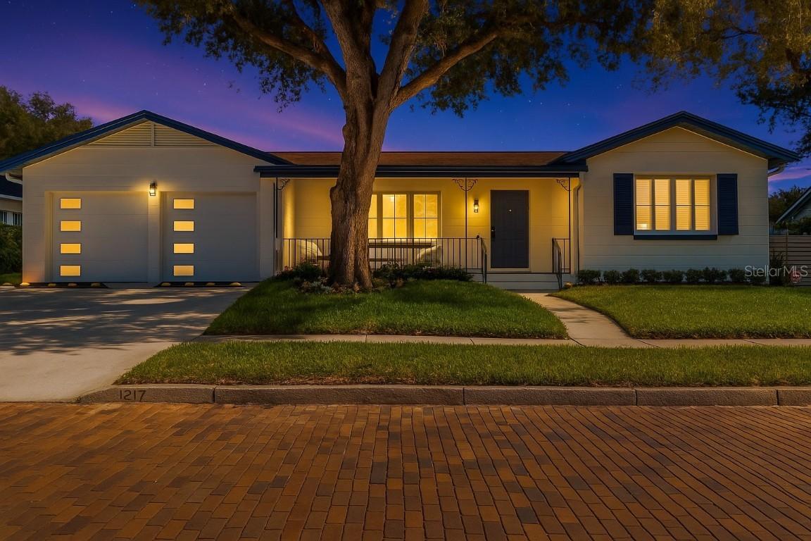 1217 E Amelia St., Orlando, FL 32803