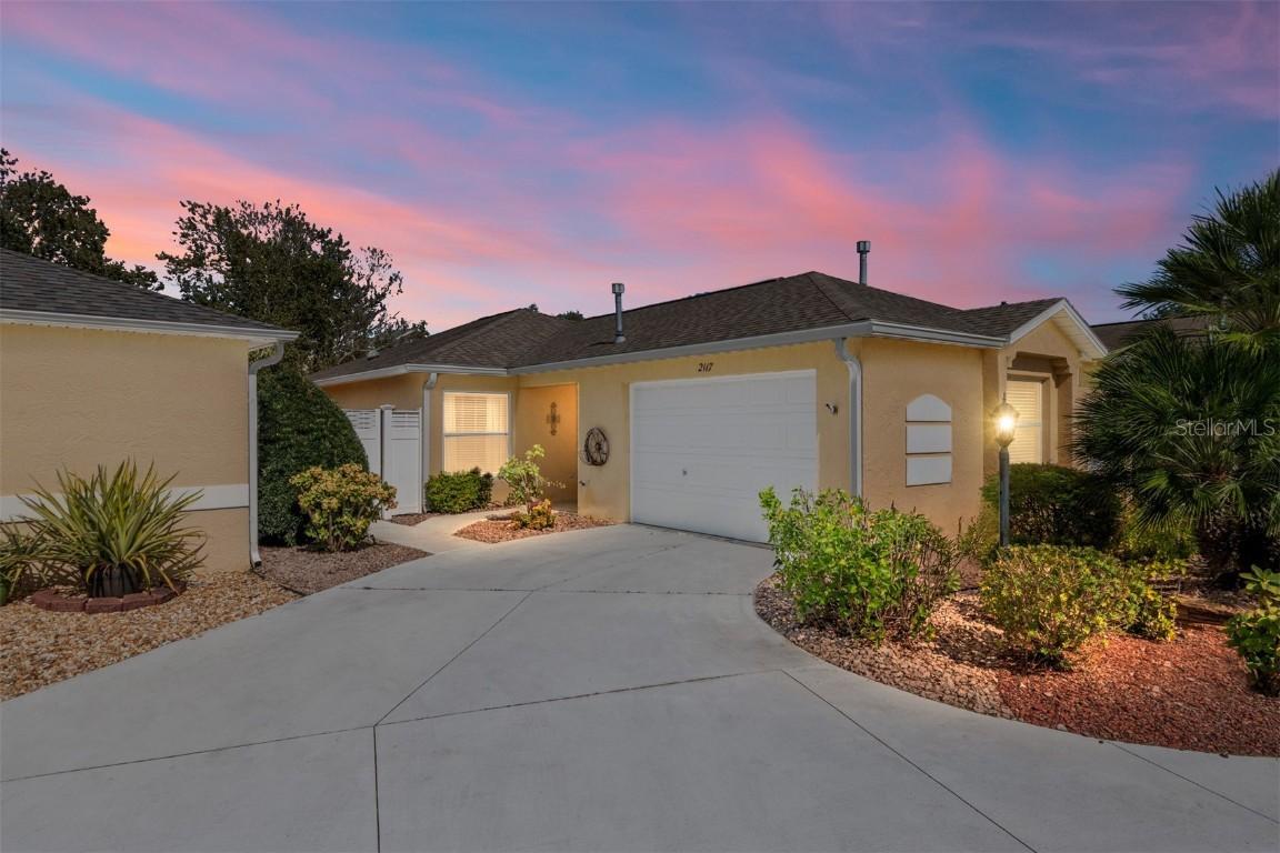 2117 Smoaks St., The Villages, FL 32162