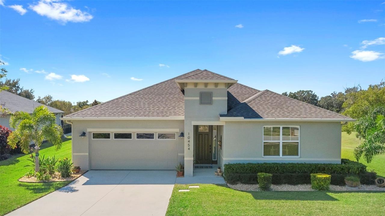 10454 Spring Lake Dr., Clermont, FL 34711