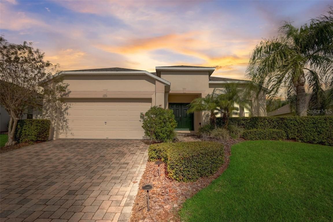 523 Balmoral Dr., Davenport, FL 33896
